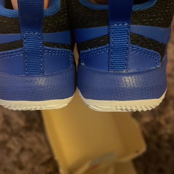 Toddler Nikes! - Picture 2 of 4
